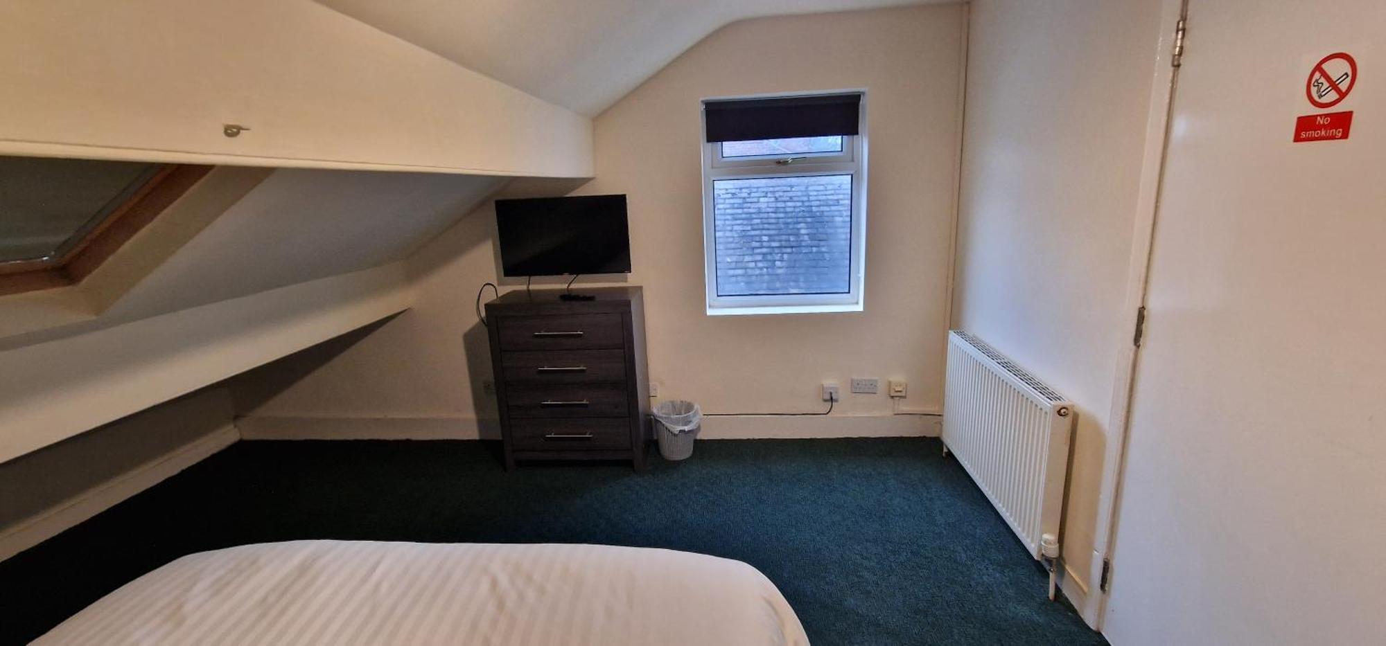 Self Check In Rooms Central Wakefield Exterior foto