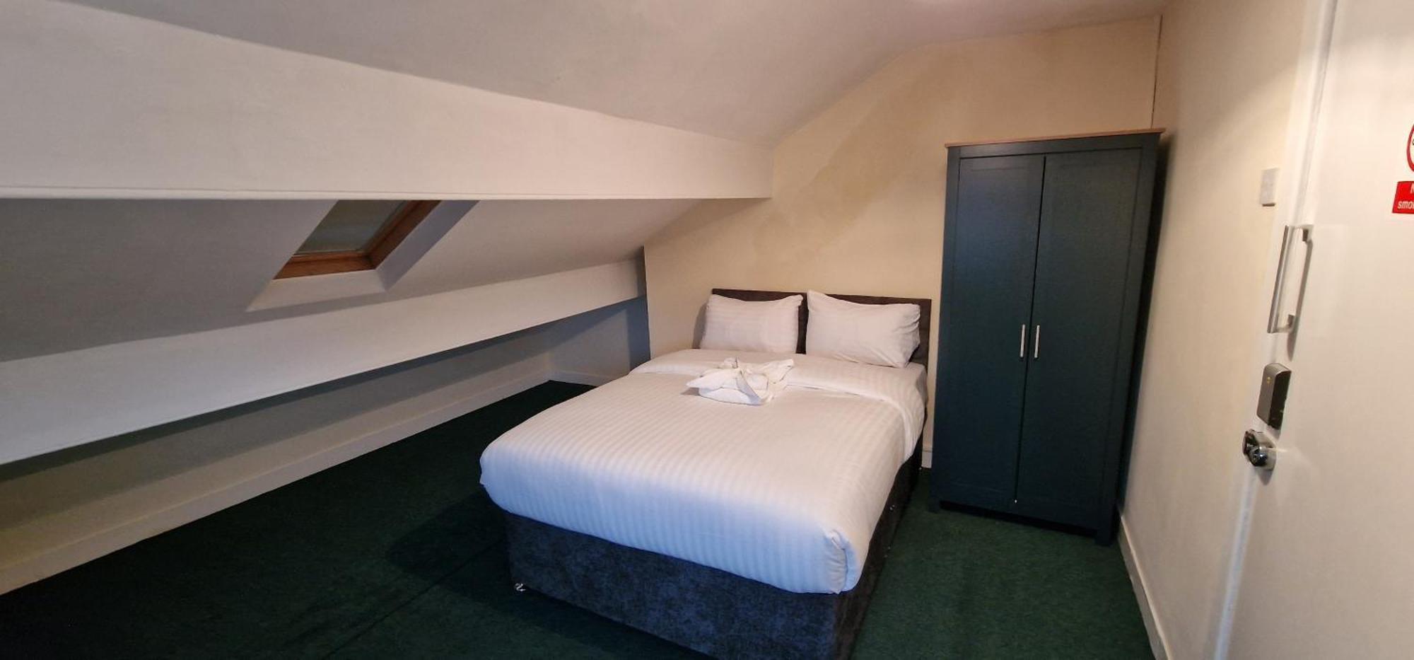 Self Check In Rooms Central Wakefield Exterior foto